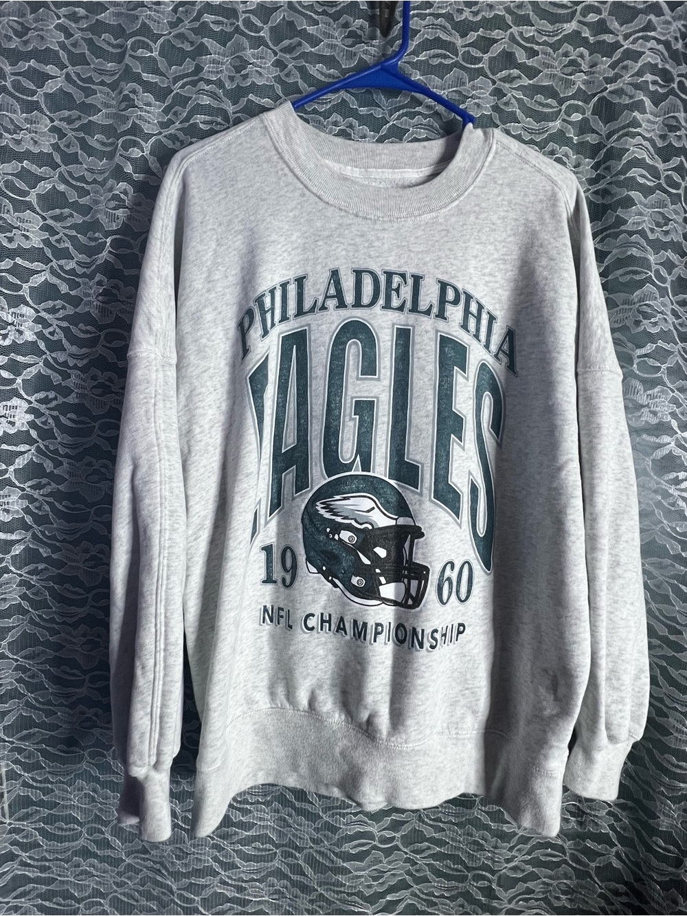Abercrombie Fitch Philadelphia Eagles Gray Crewneck Sweater Size Medium